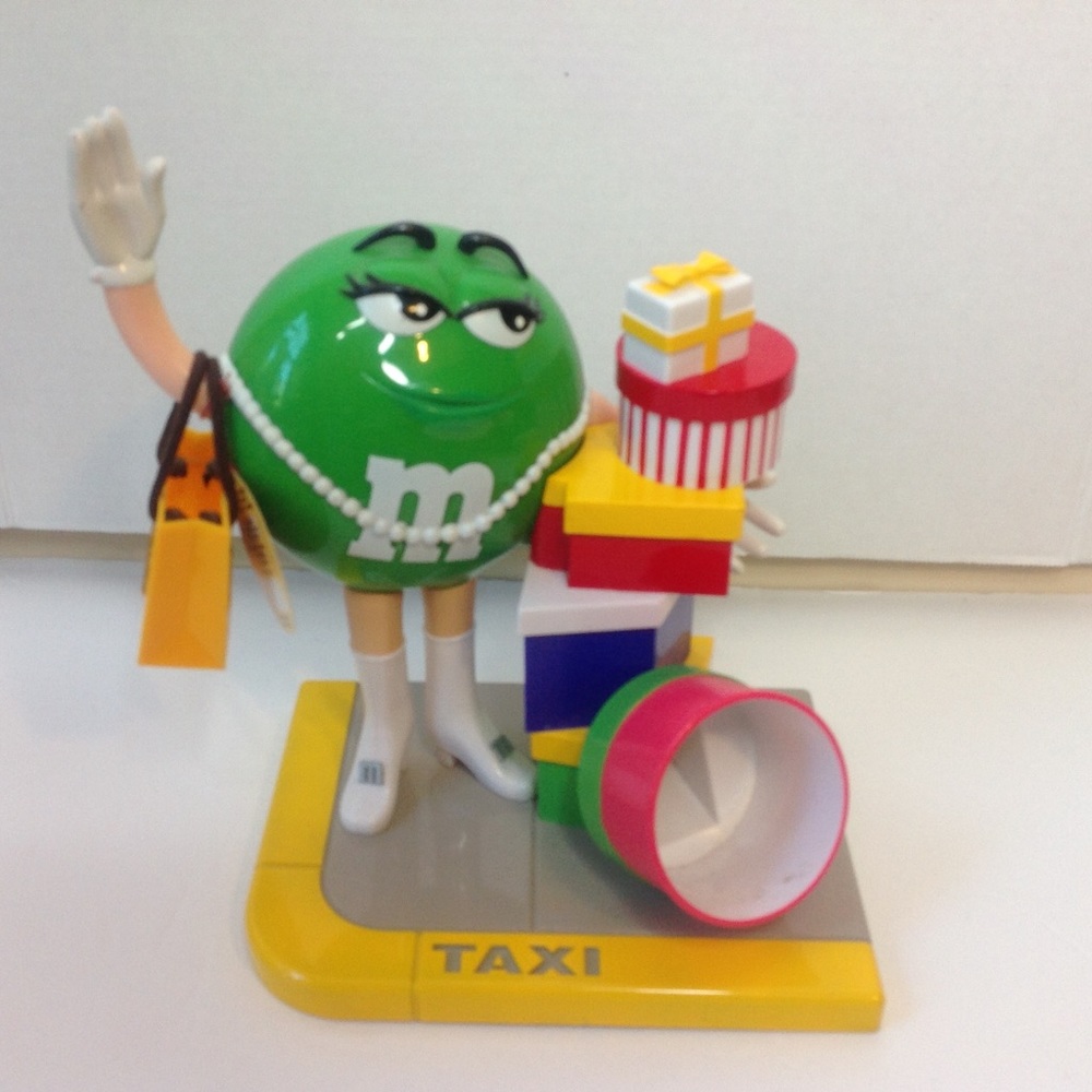 M&M Ms Green Shopper Candy Dispenser Taxi Pearls